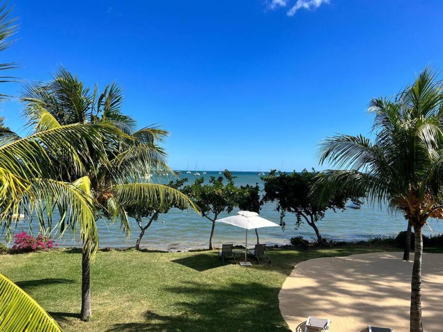 Latitude Luxury Seafront Suite Rivière Noire Esterno foto