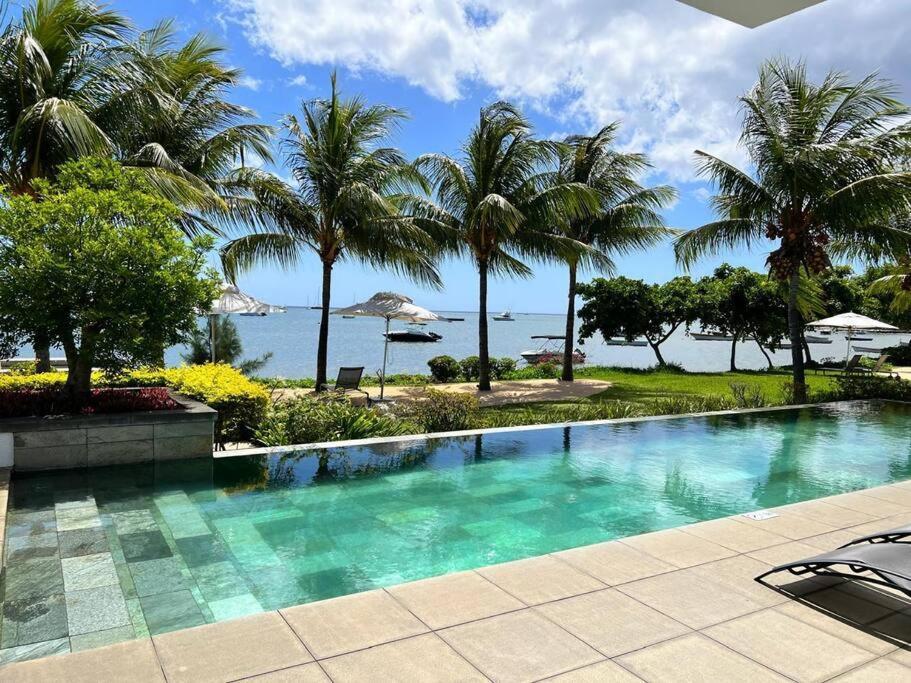 Latitude Luxury Seafront Suite Rivière Noire Esterno foto
