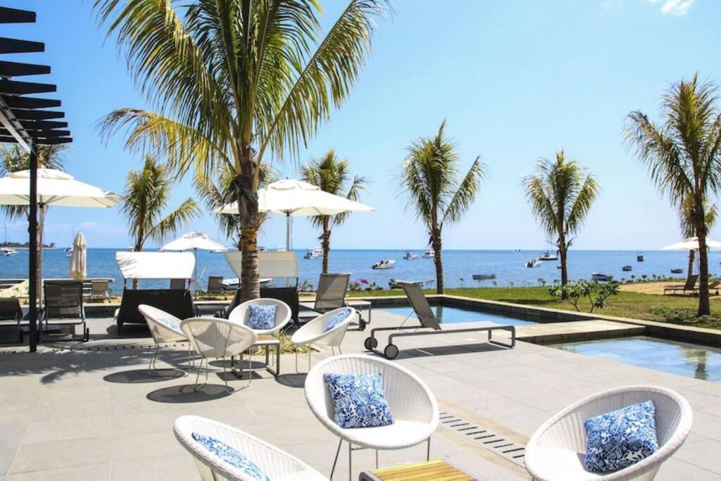 Latitude Luxury Seafront Suite Rivière Noire Esterno foto